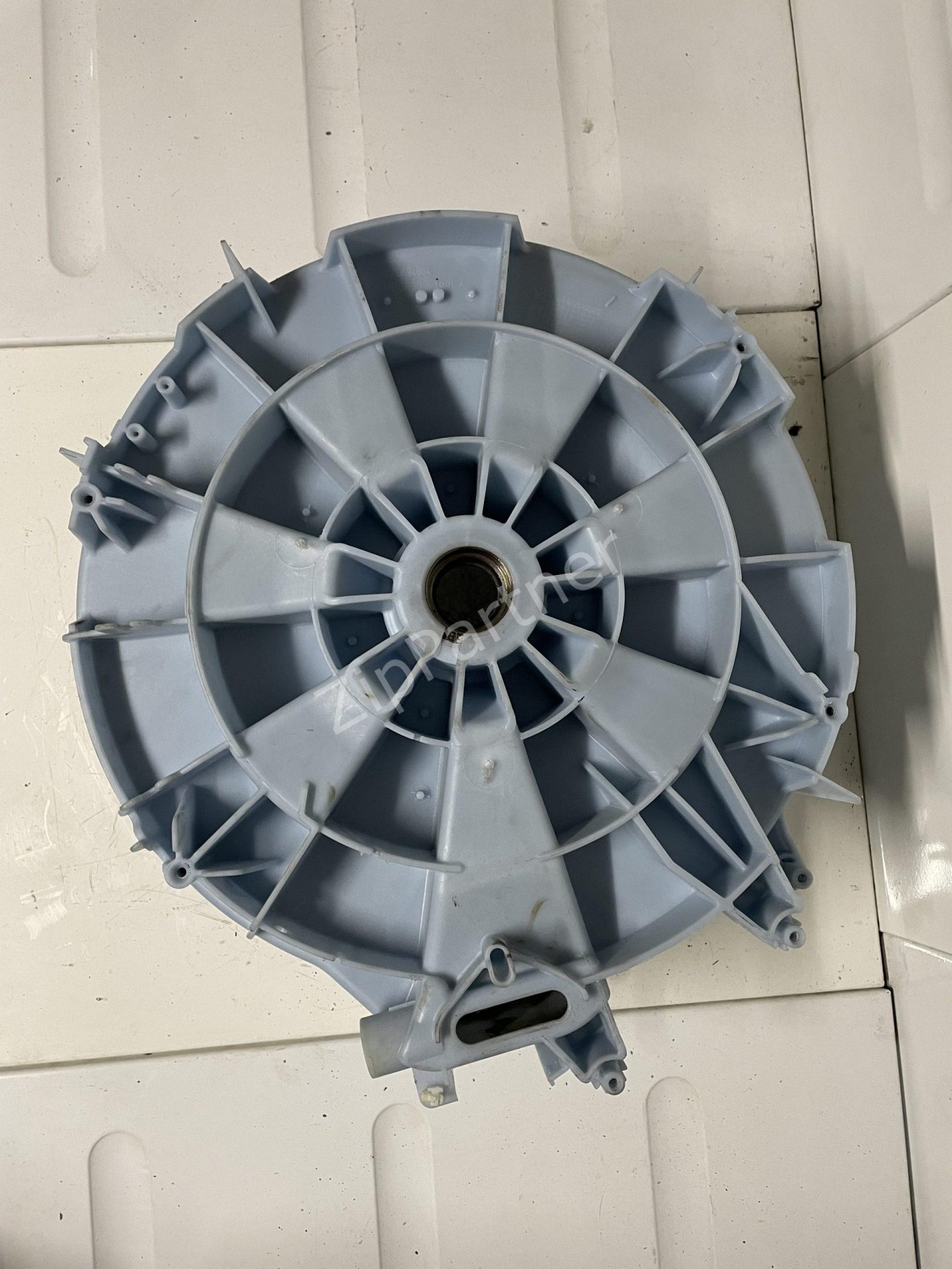 Задний полубак Bosch, Siemens 249533 (б/у)