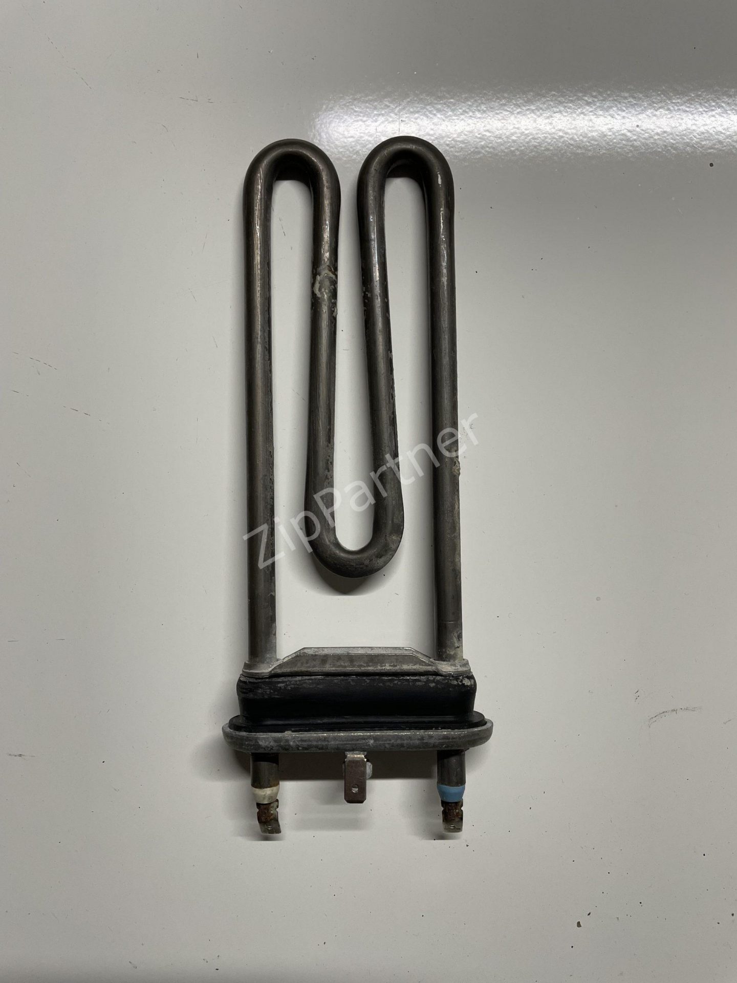 ТЭН AEG, Electrolux, Vestel, Zanussi 1650W, 185мм, 2 клеммы, прямой, с отверстием 32007741 (б/у)
