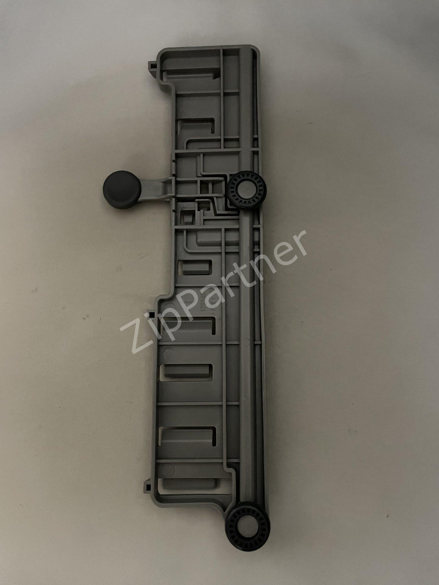 Направляющая корзины Beko 1751440300