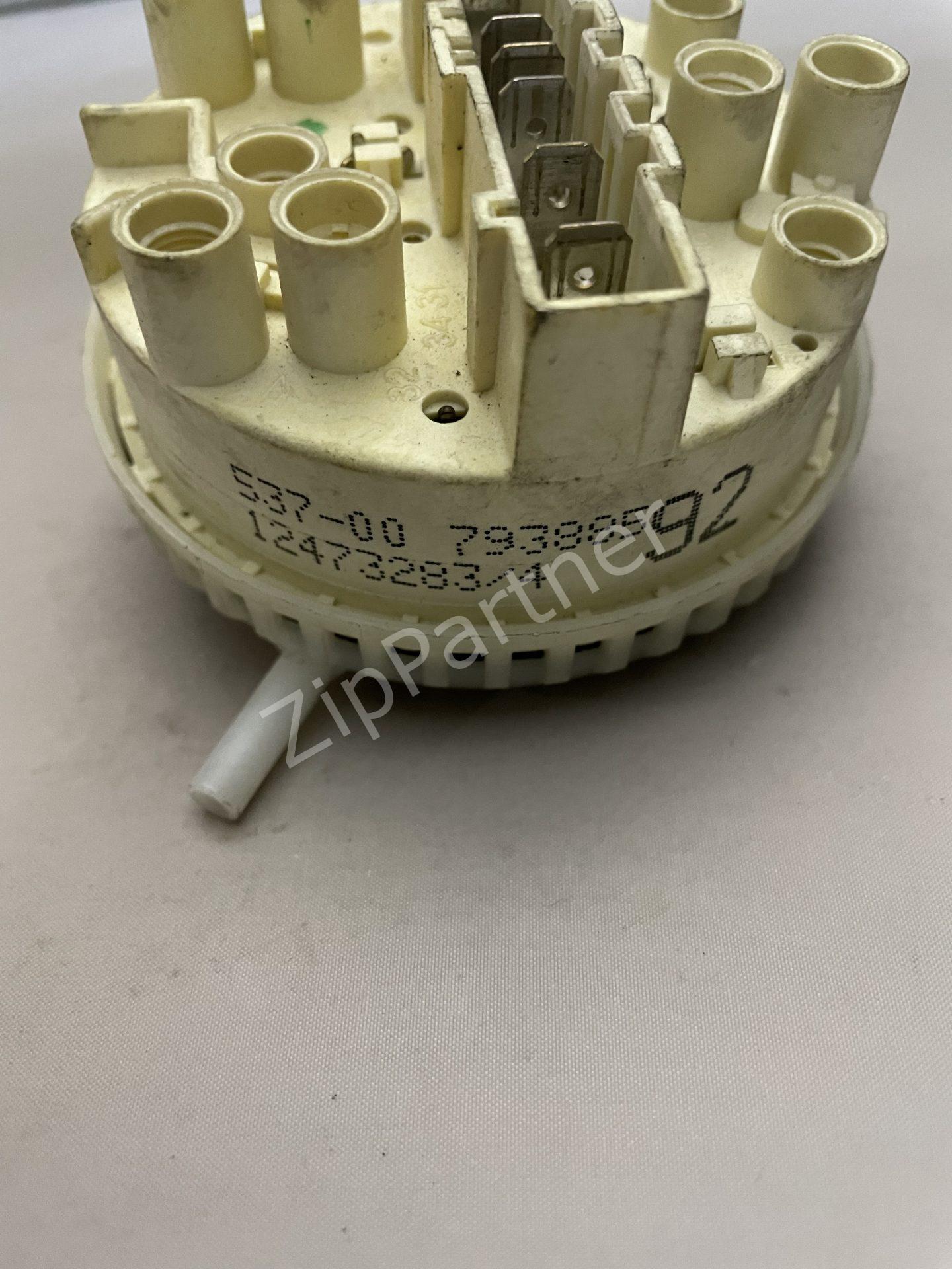 Прессостат AEG, Electrolux, Zanussi 12473283/4 (б/у) — изображение 2