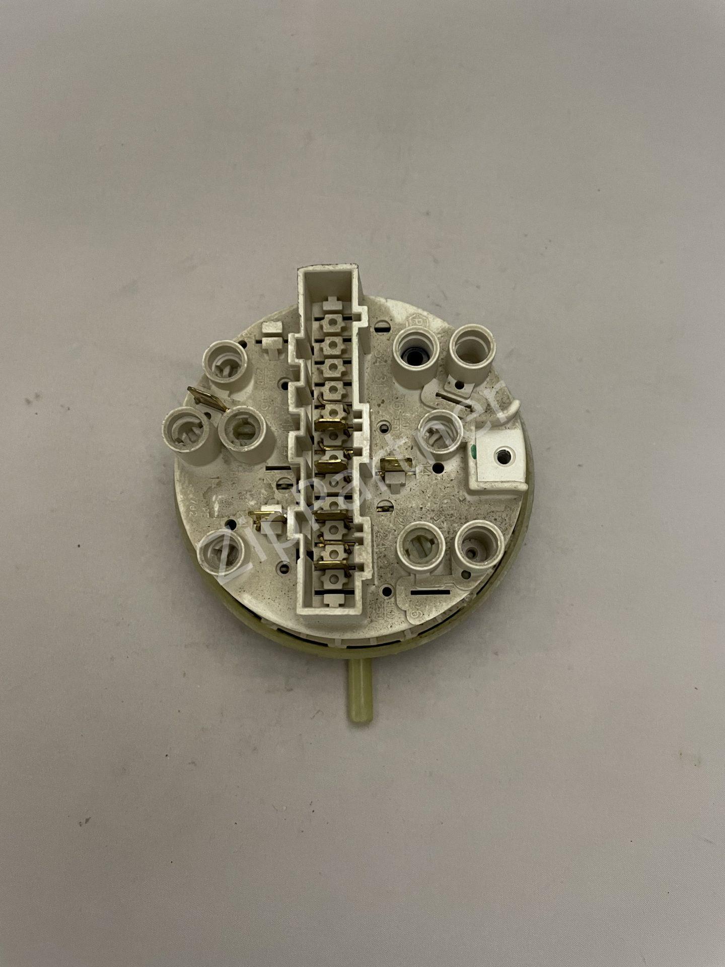 Прессостат Bosch, Siemens 125/85, 160/70 350, 165590 (б/у)
