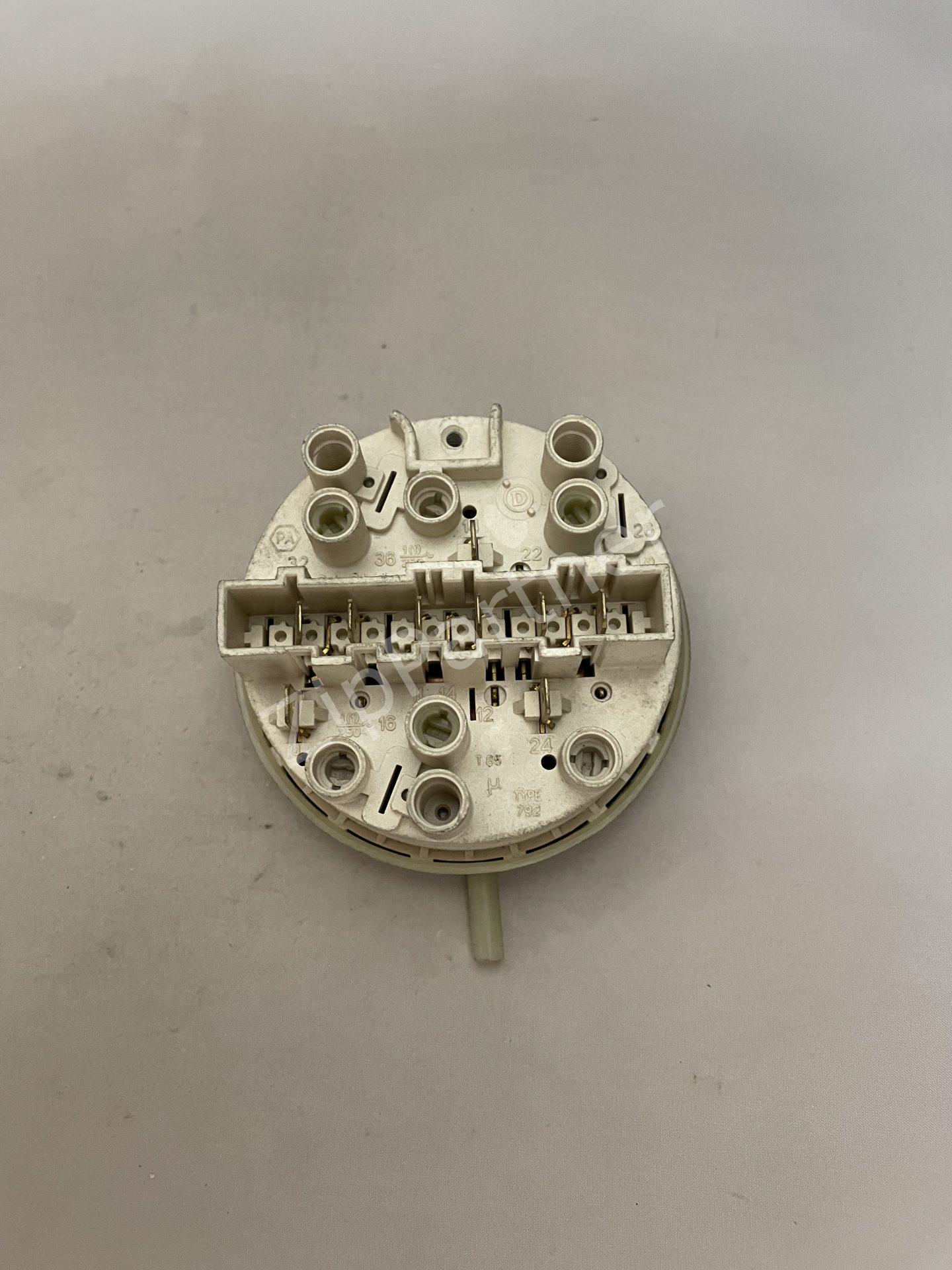 Прессостат Ariston, Indesit 140/85, 180/95, 225/115 (б/у)