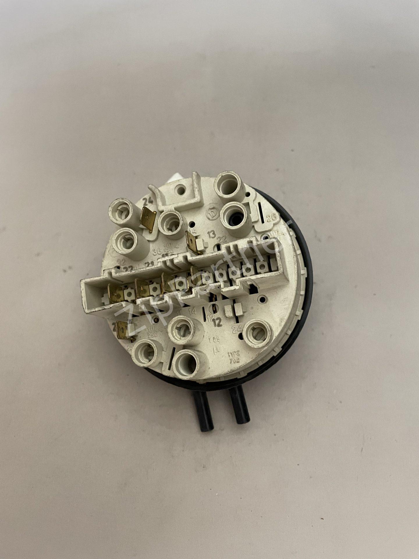 Прессостат Bosch, Siemens 85/45, 105/65-275, 170699 (б/у)