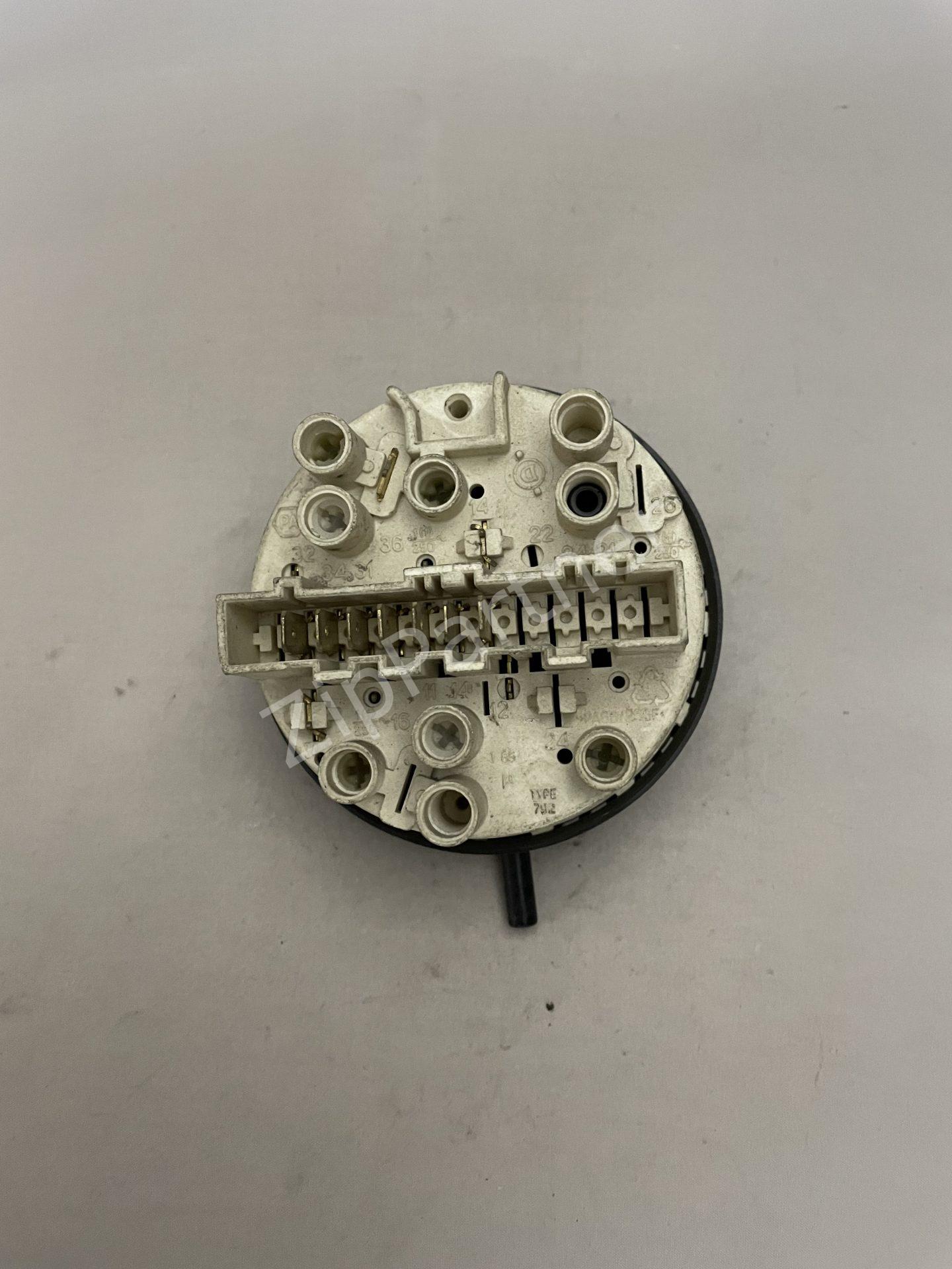 Прессостат Ariston, Indesit, Kaiser 105/75, 175/110 250, 792365 (б/у)