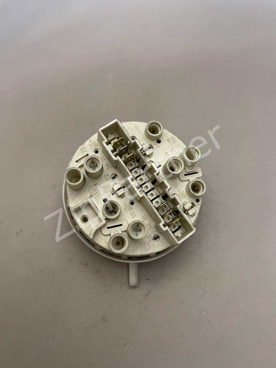 Прессостат AEG, Electrolux, Zanussi 150860304 (б/у)