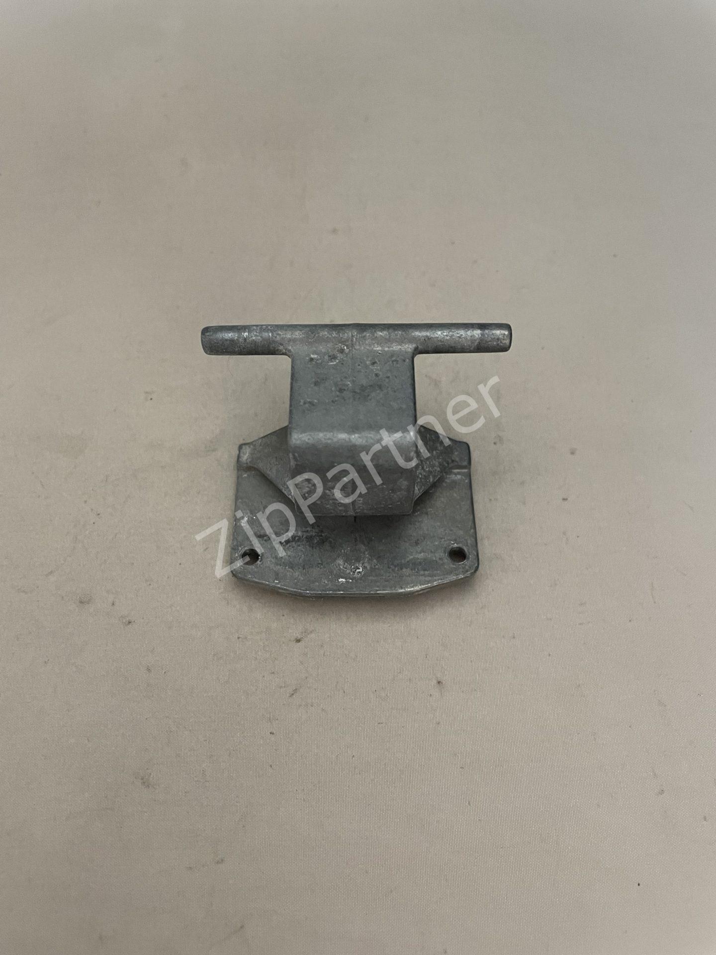 Петля люка Ariston, Indesit C00115666 (б/у)
