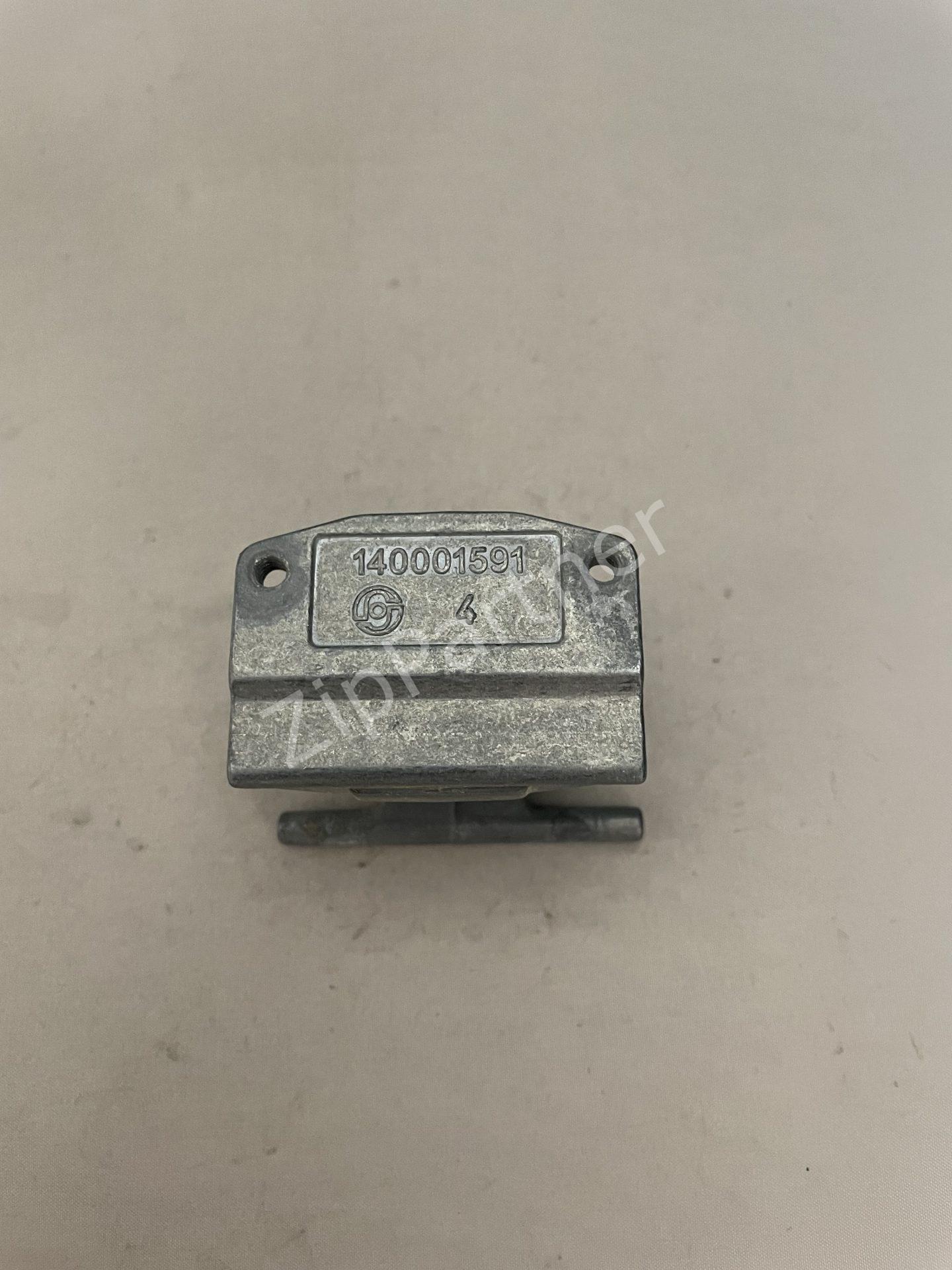 Петля люка Ariston, Indesit C00115666 (б/у) — изображение 3