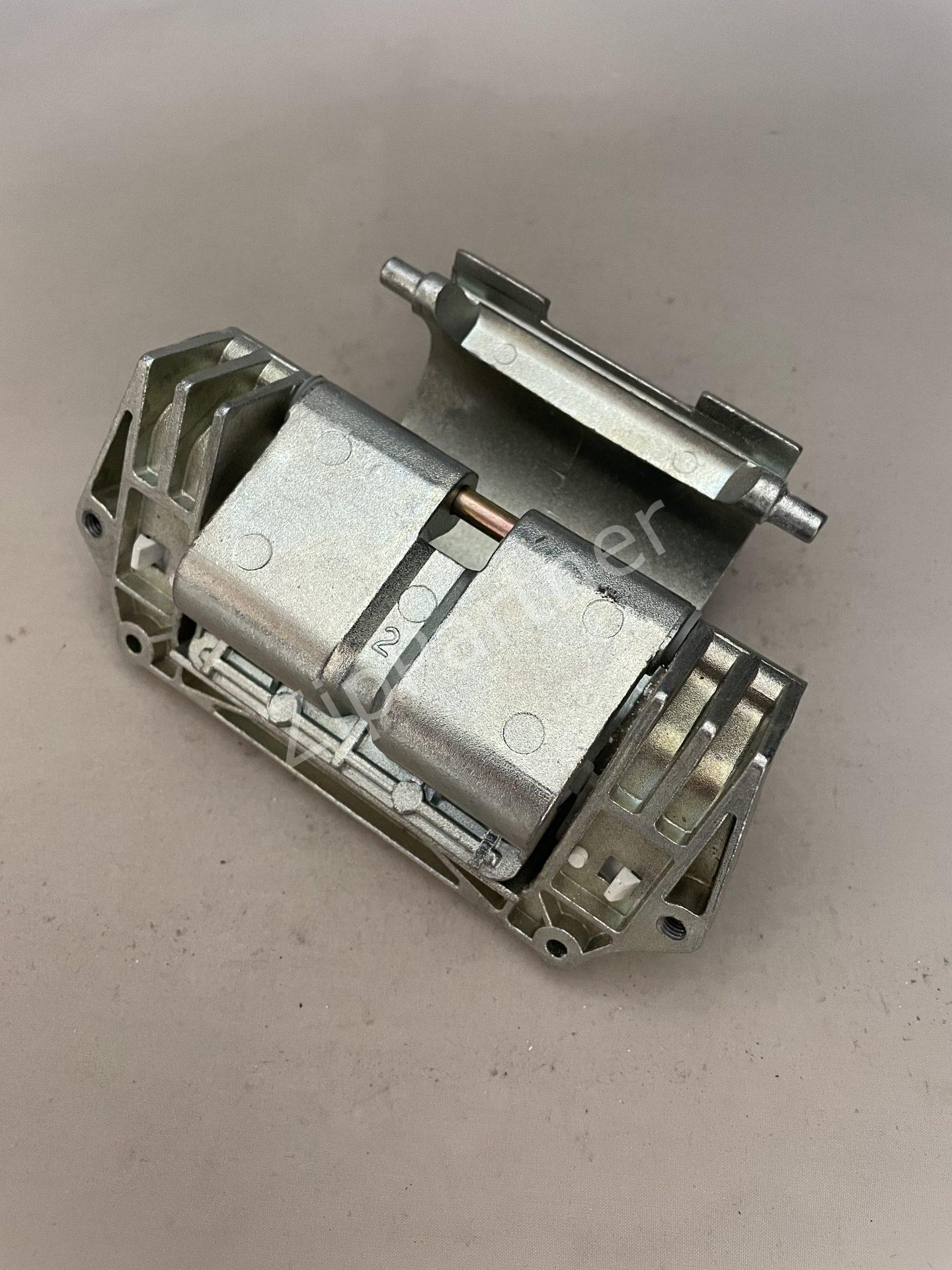Петля люка Beko 2808830100 (б/у) — изображение 5