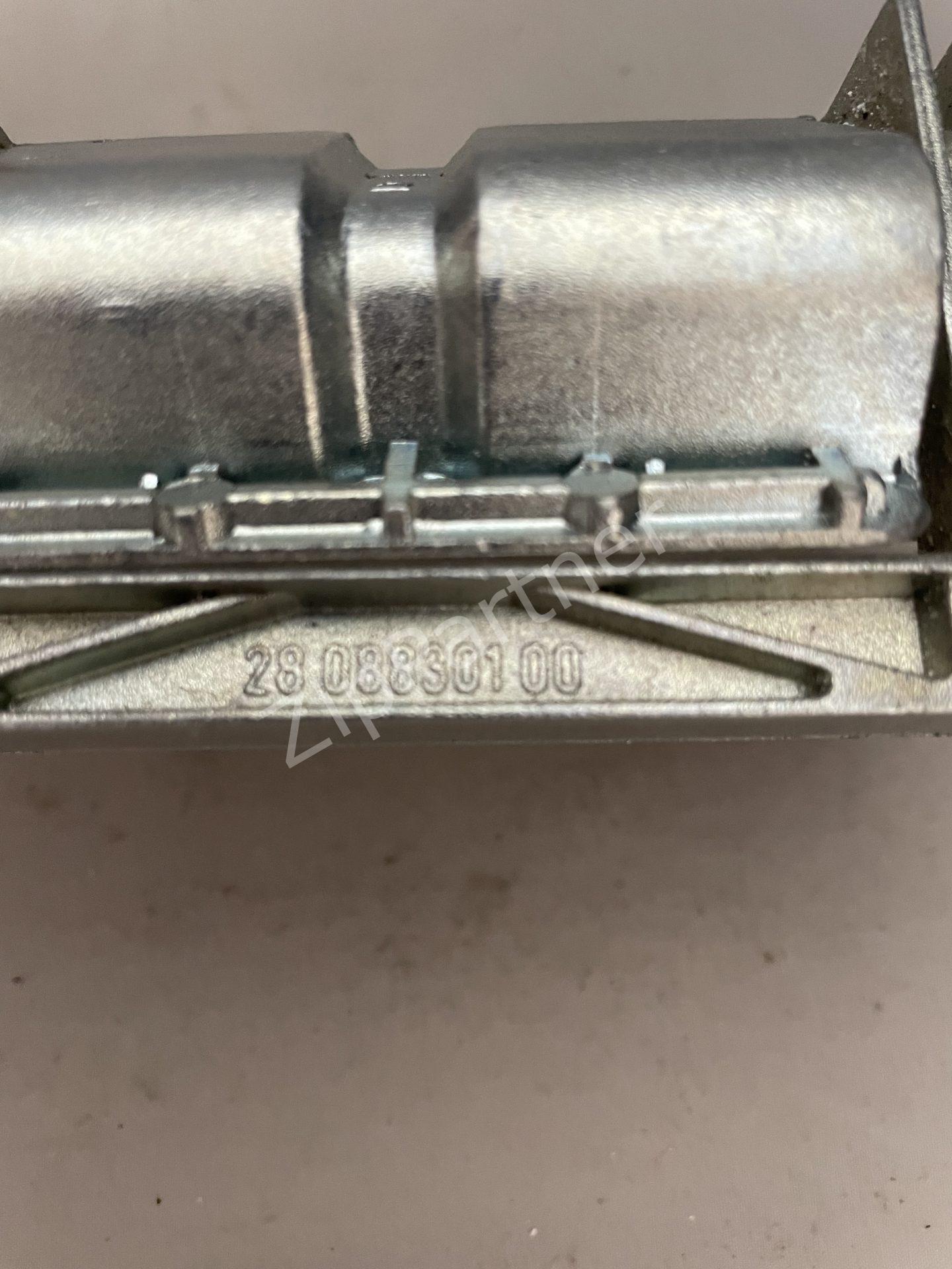 Петля люка Beko 2808830100 (б/у) — изображение 6