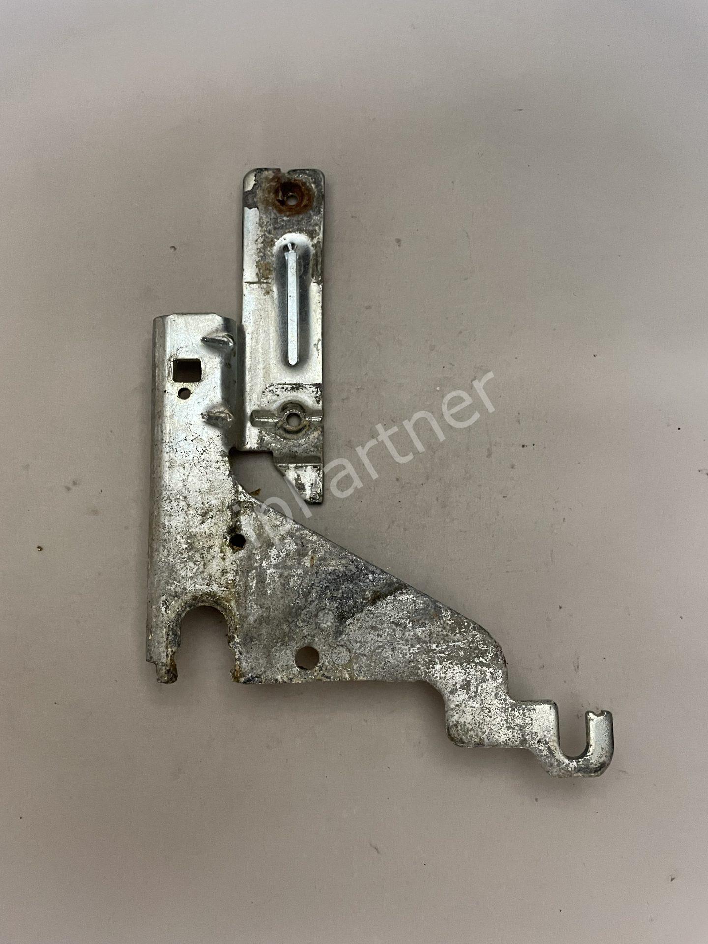 Петля двери Bosch, Siemens 263115, 235116 (Левая, б/у)