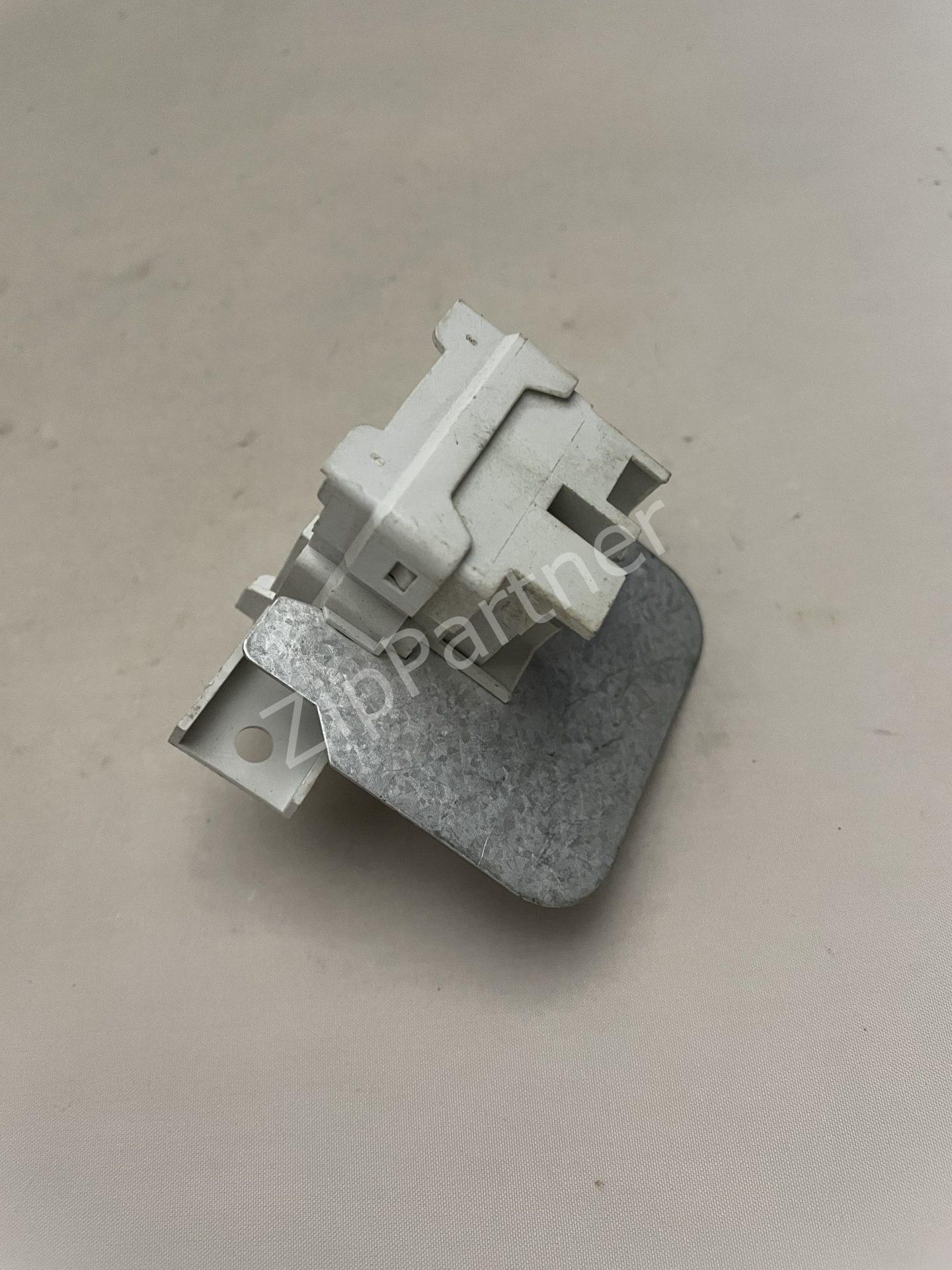 Кнопка AEG, Electrolux, Zanussi 1747439, 111333702 (б/у) — изображение 4