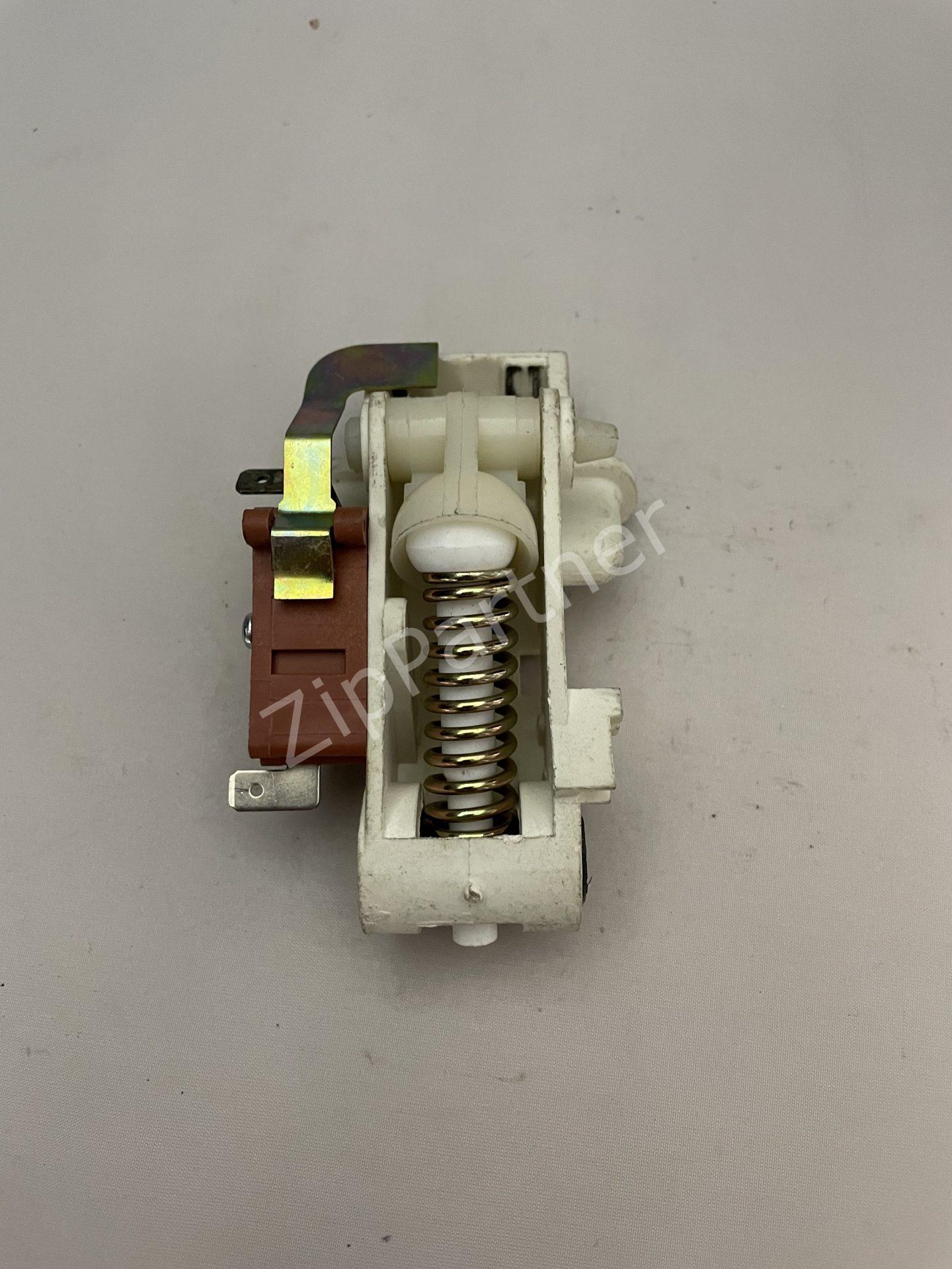 Замок Ariston, Candy, Indesit C00032106 (б/у)