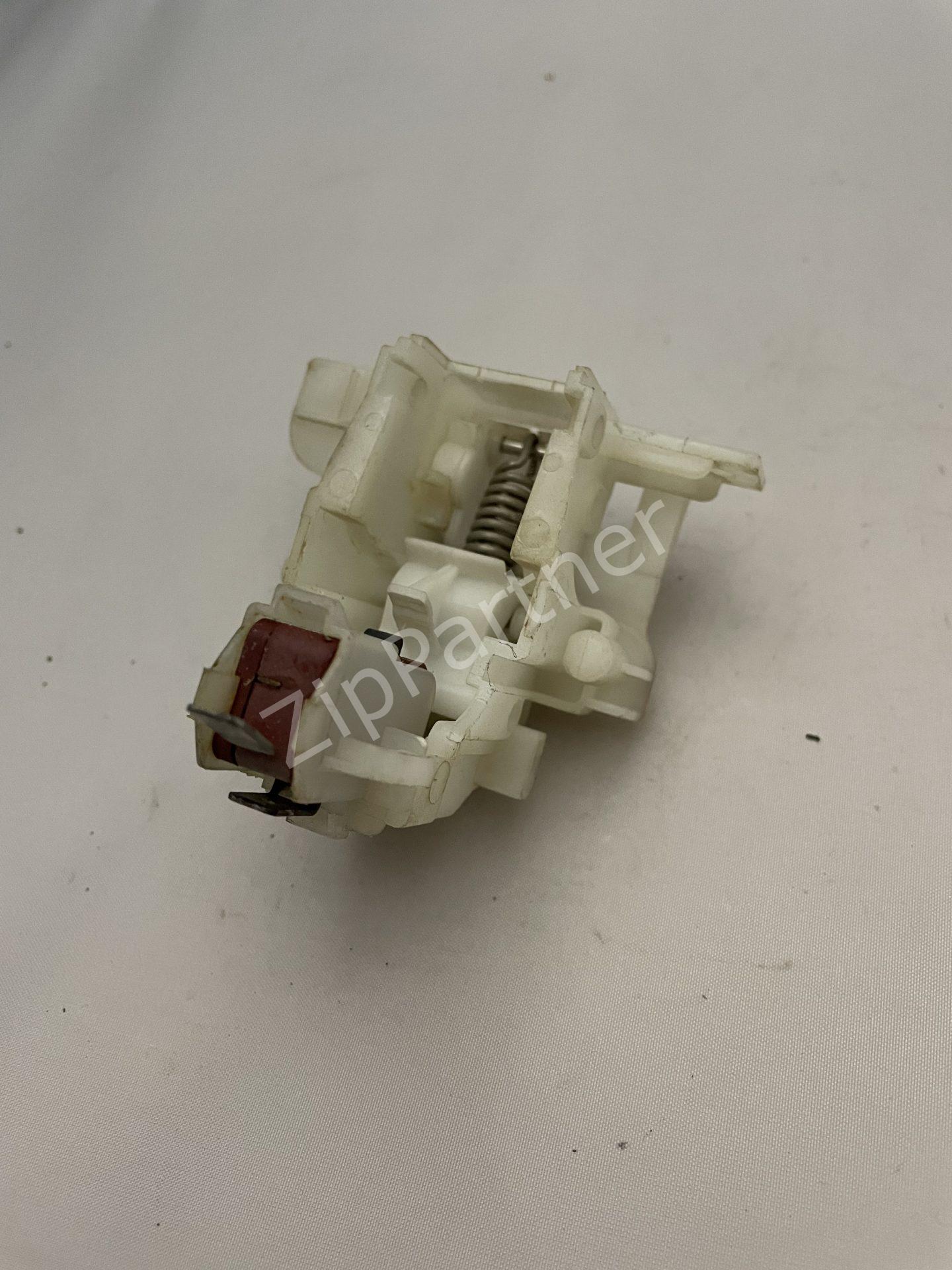 Замок Ariston, Indesit C00085357 (б/у)