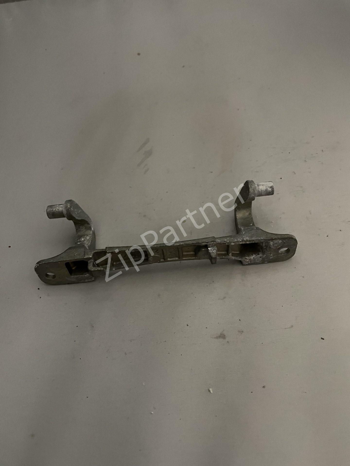 Петля люка Beko 2905710100 (б/у) — изображение 2