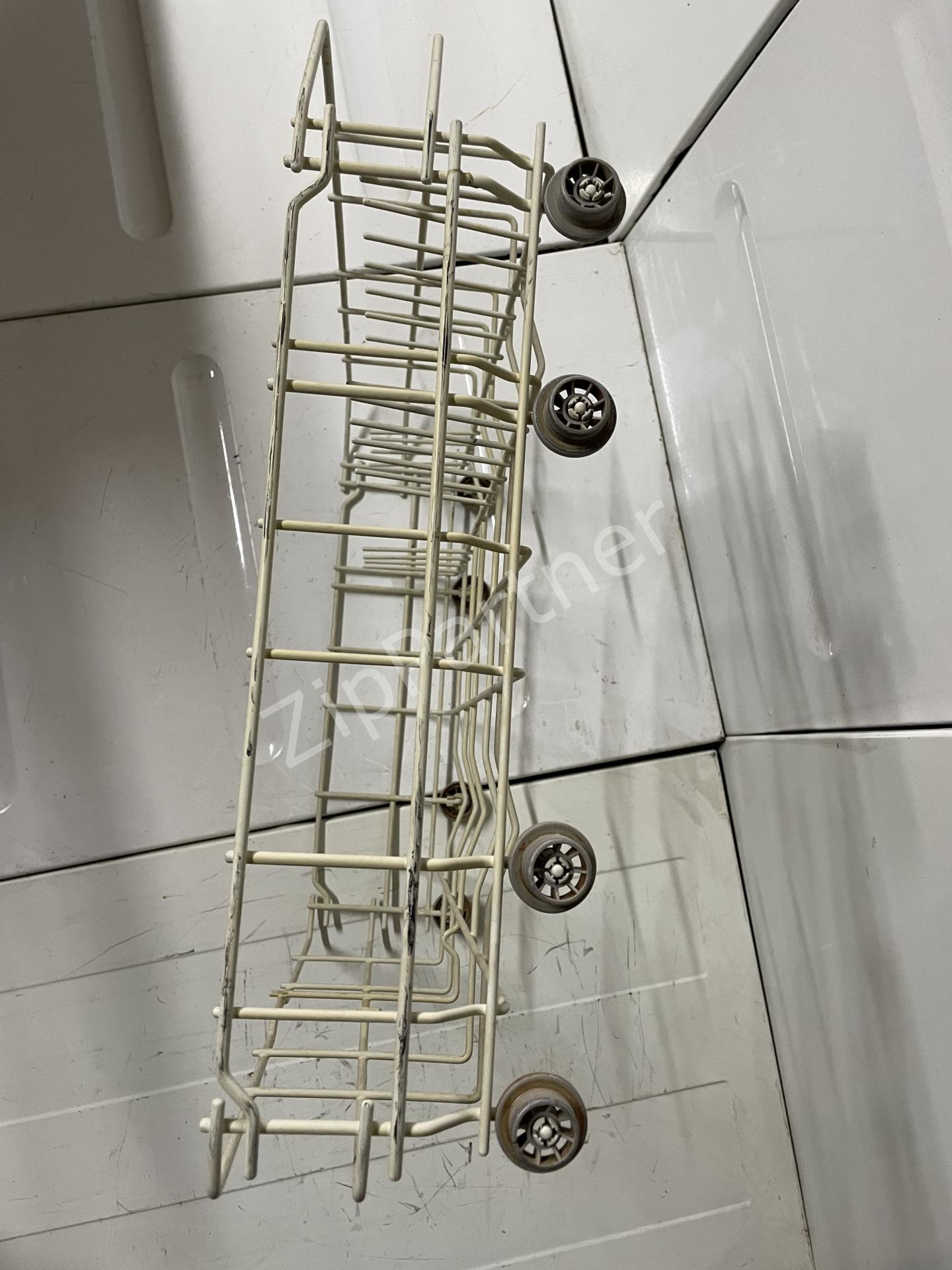 Нижняя корзина Bosch Siemens 20002904 фото #6