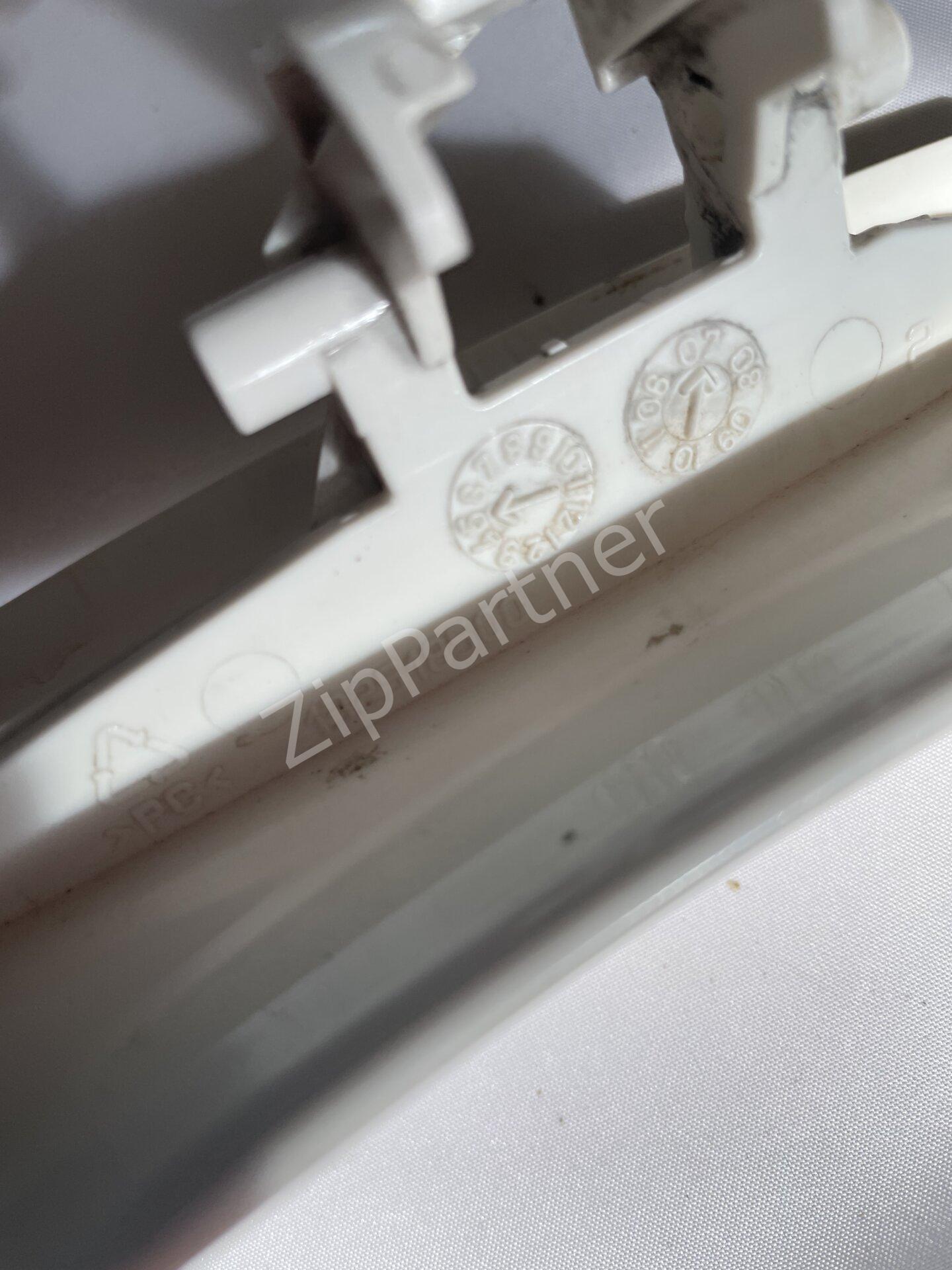 Ручка люка AEG, Electrolux, Zanussi 132518500 (б/у) — изображение 5