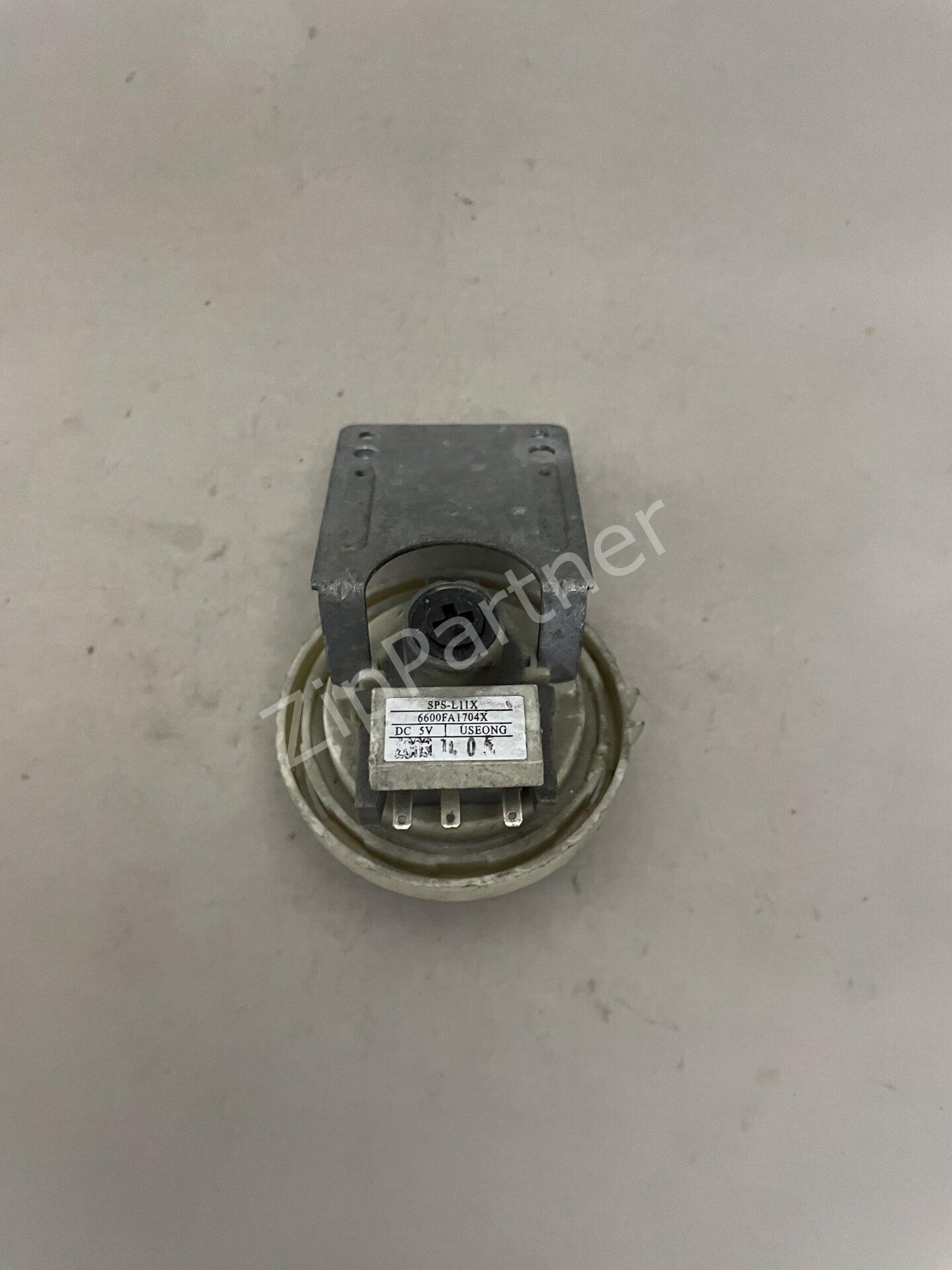 Прессостат LG SPS-L11X 6600FA1704X (б/у)