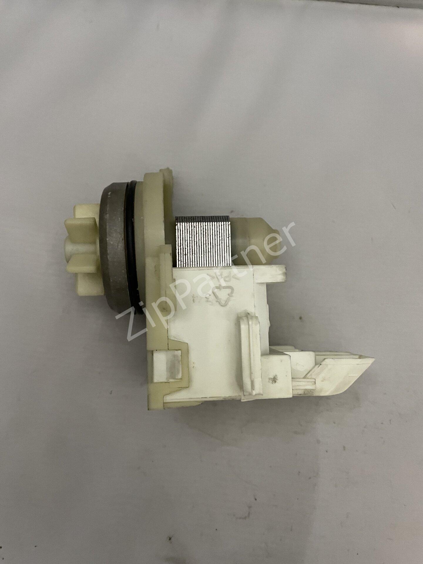 Помпа Bosch Siemens 2 винта клеммы сзади 00152710 (б/у) фото #2