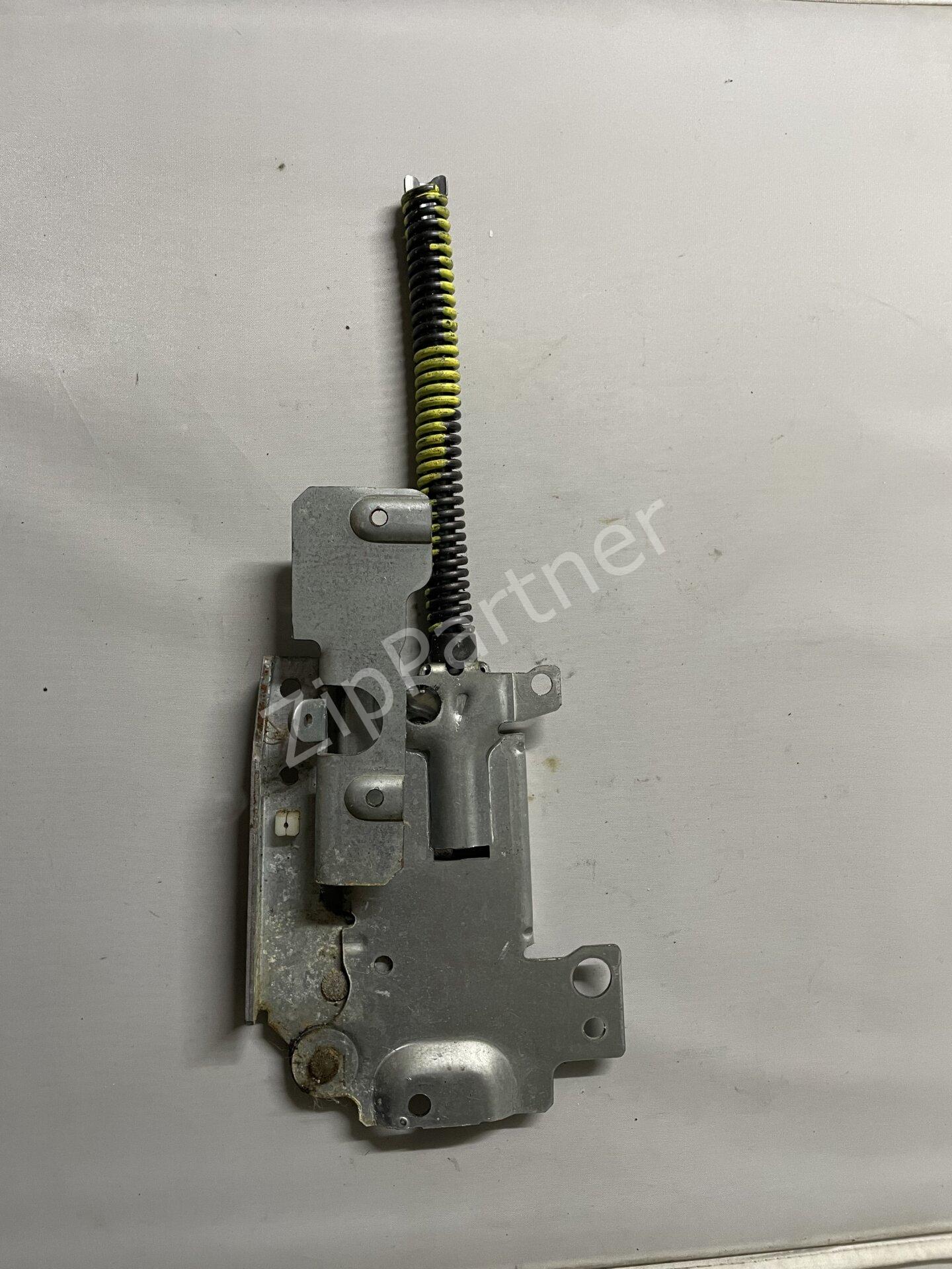 Петля двери AEG Electrolux Zanussi 4055157582 (Левая б/у) фото #1