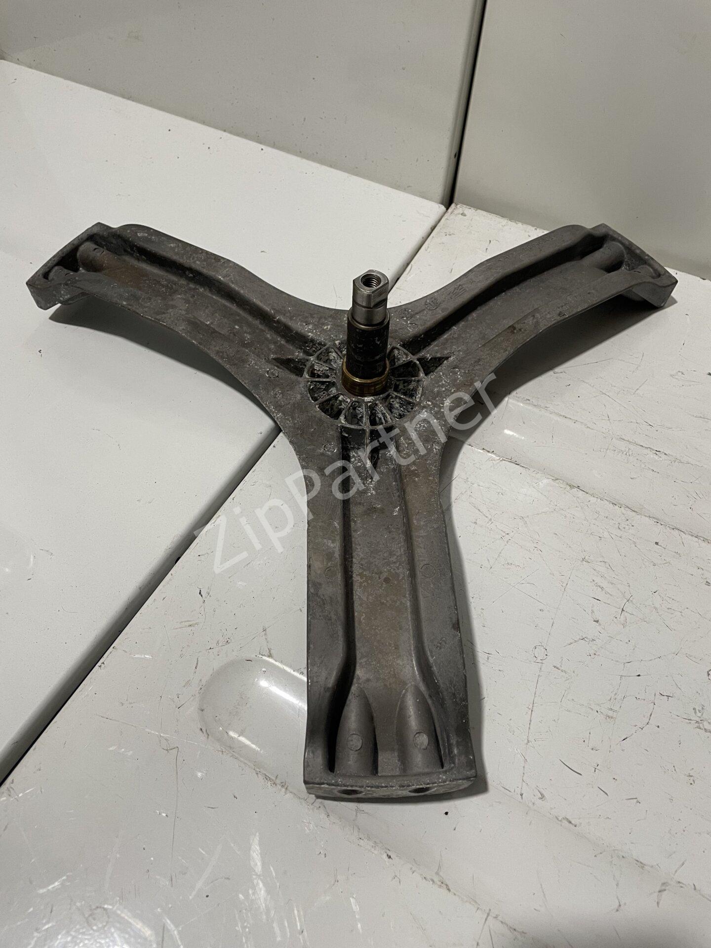 Крестовина AEG Electrolux Zanussi 132646601 (б/у) фото #1