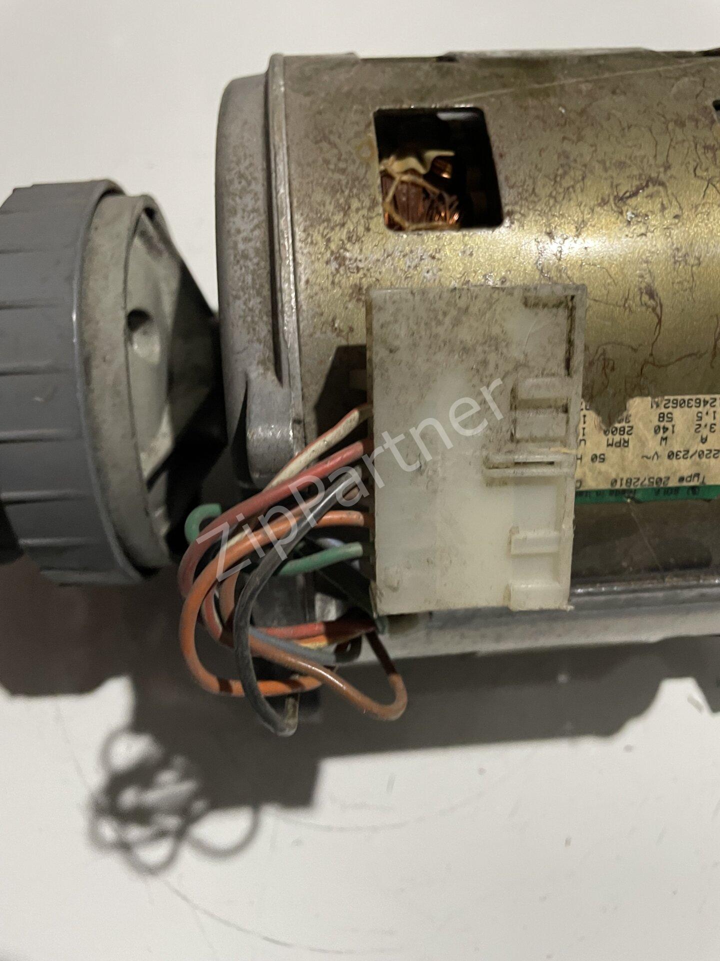 Двигатель 12463062/1 AEG Electrolux Zanussi (б/у) фото #3