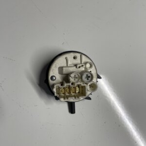 Прессостат Ariston, Indesit, Whirlpool 95/70, 37650058 (б/у)