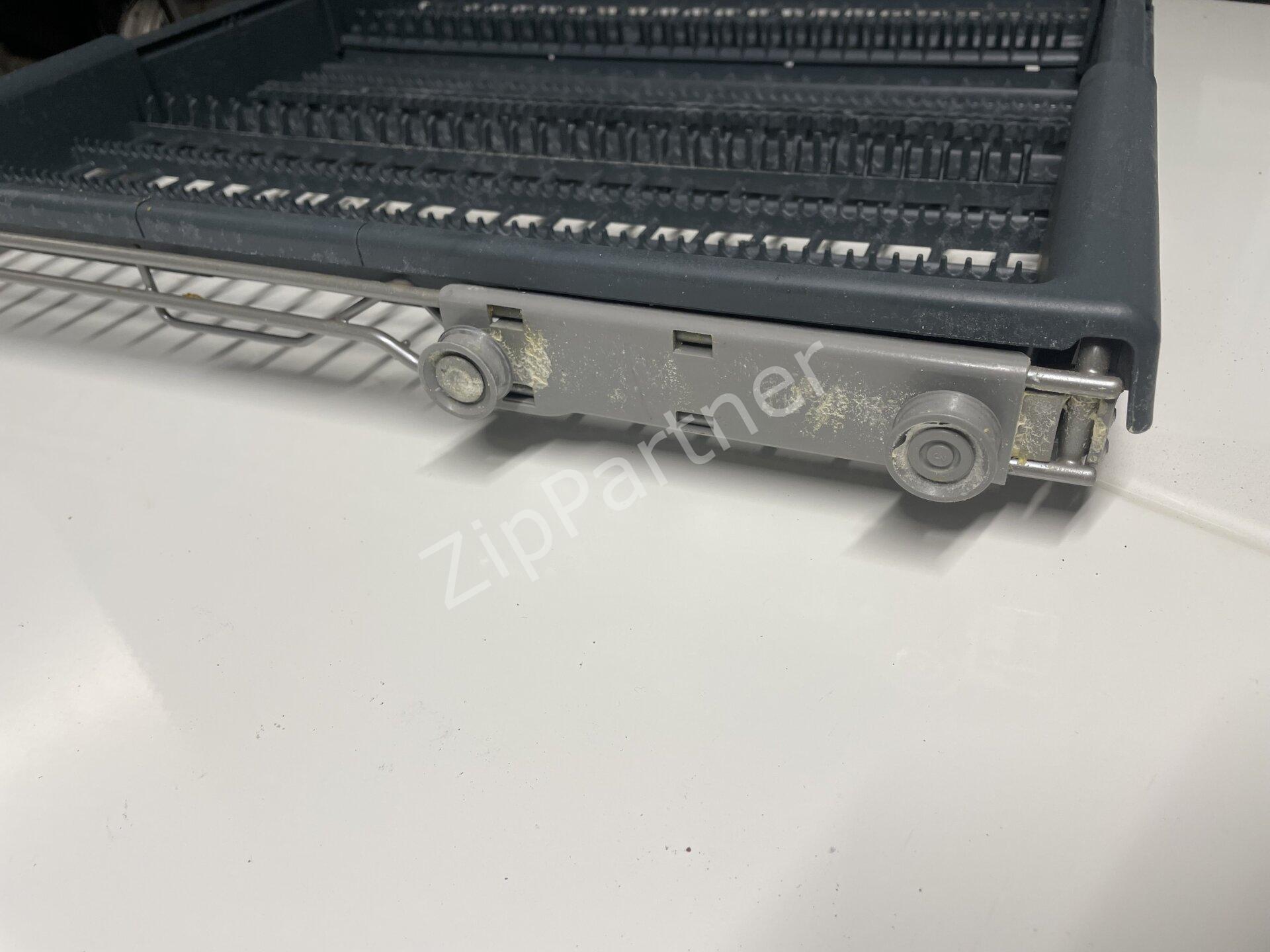 Корзина для столовых приборов Ariston, Kuppersberg, Indesit C00192903 (б/у) — изображение 3