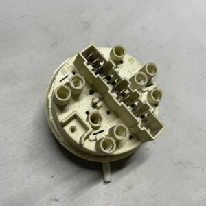 Прессостат AEG, Electrolux, Zanussi 132141930 (б/у)