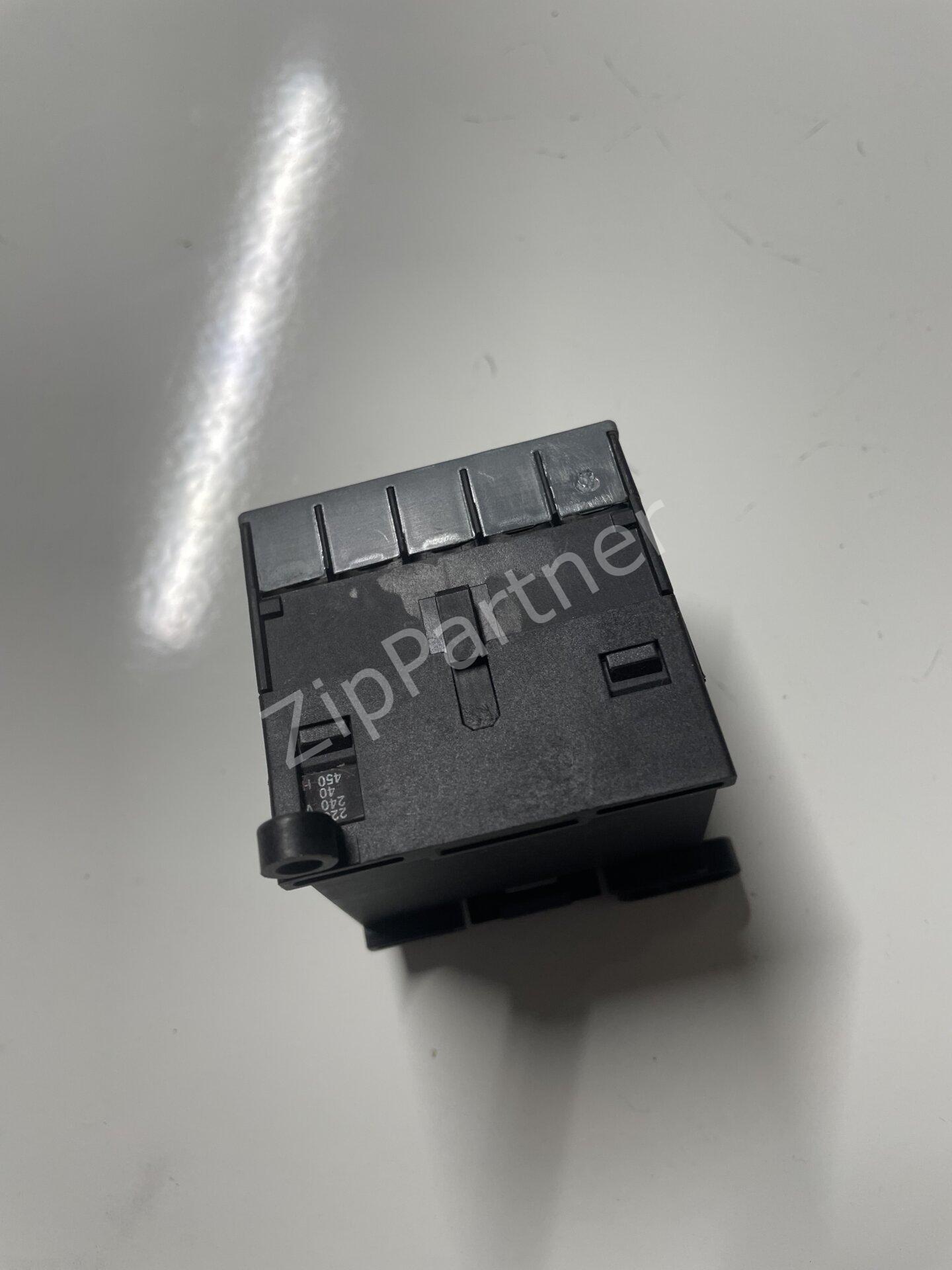 Миниконтактор Astra B7-40-00-F (б/у) фото #5