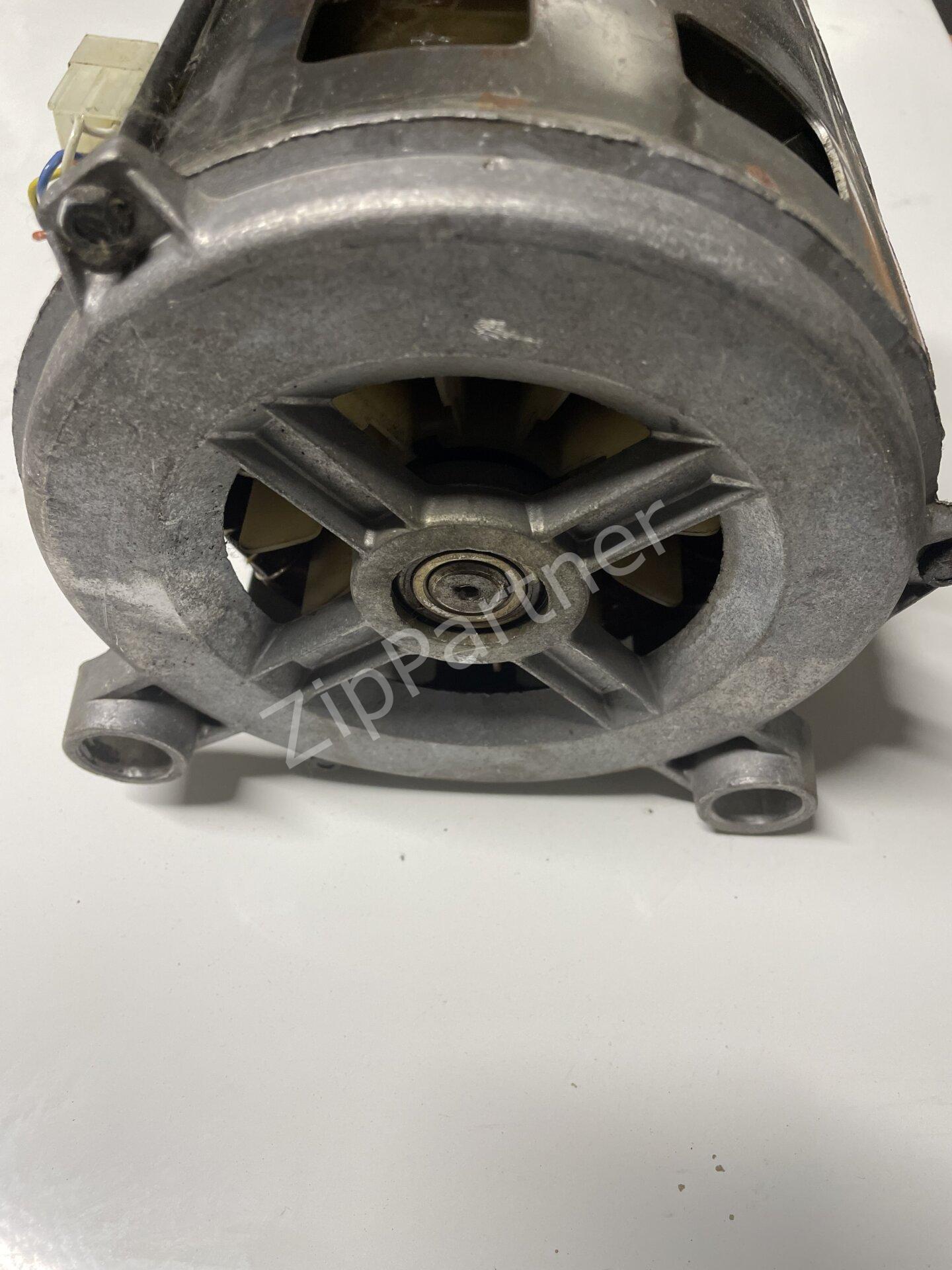 Двигатель AEG Electrolux Zanussi 126168 (б/у) фото #3