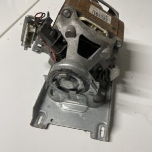 Двигатель Bosch, Siemens 52X6156 (б/у)