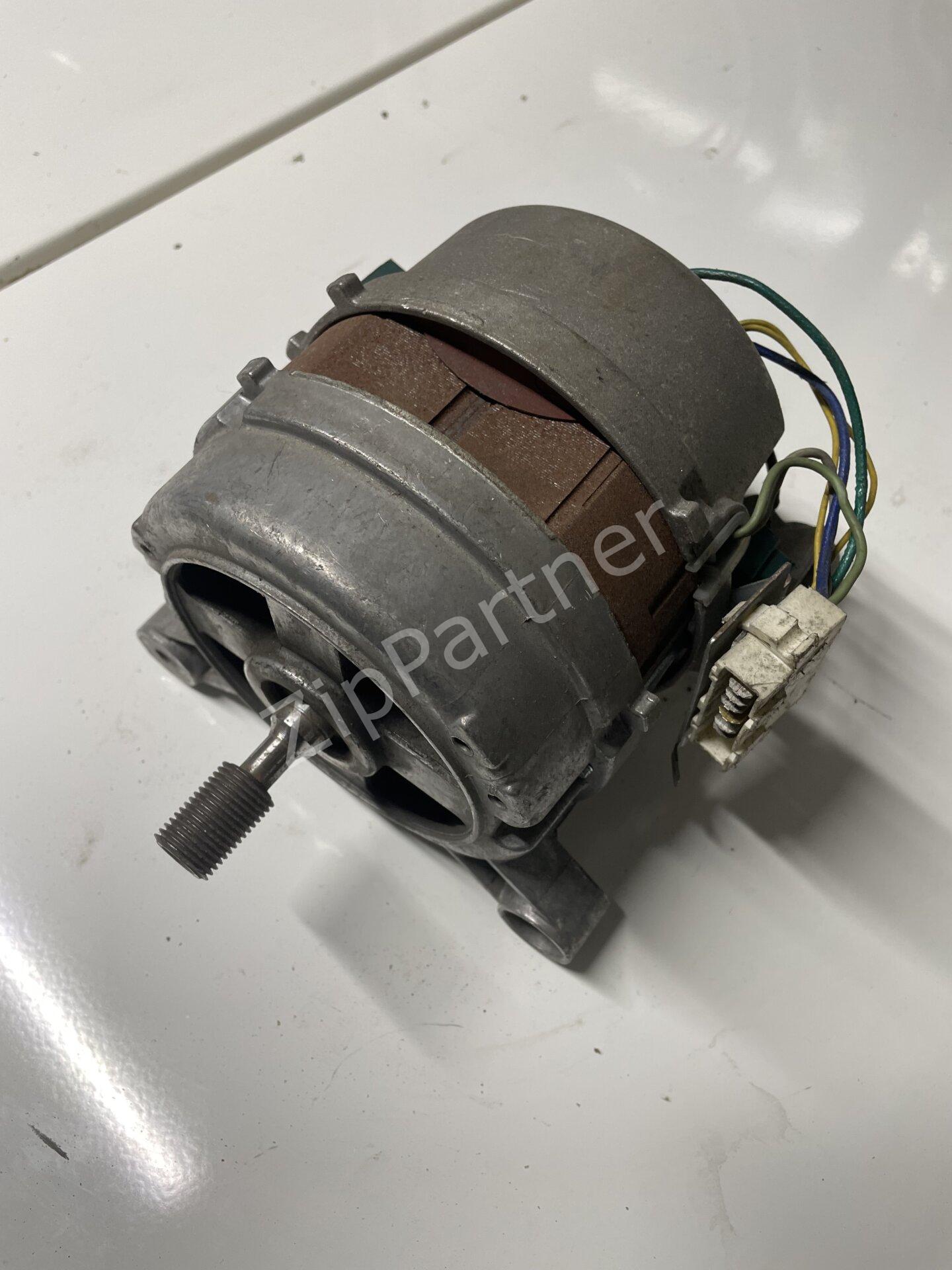 Двигатель AEG Electrolux Zanussi 1261105 (б/у) фото #1