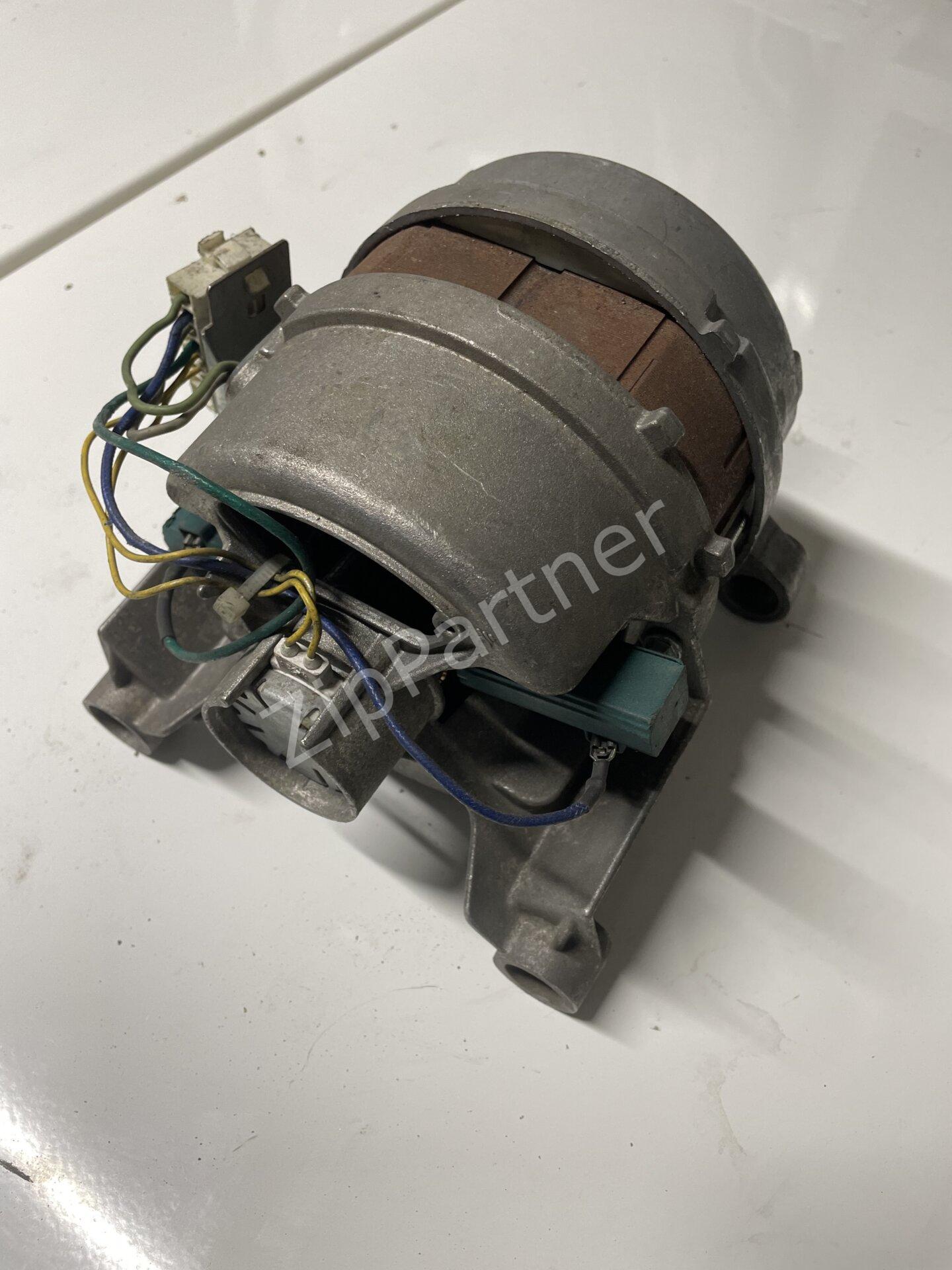 Двигатель AEG Electrolux Zanussi 1261105 (б/у) фото #2