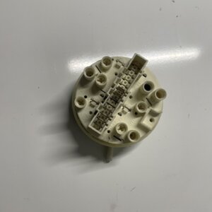 Прессостат AEG, Electrolux, Zanussi 132253130 (б/у)